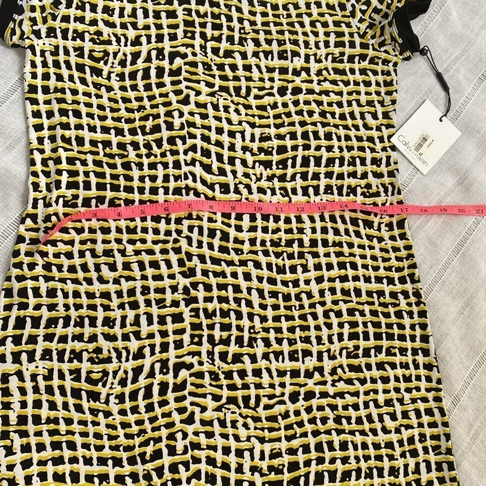 Calvin Klein NWT patterned citron t-shirt dress. - Picture 10 of 12